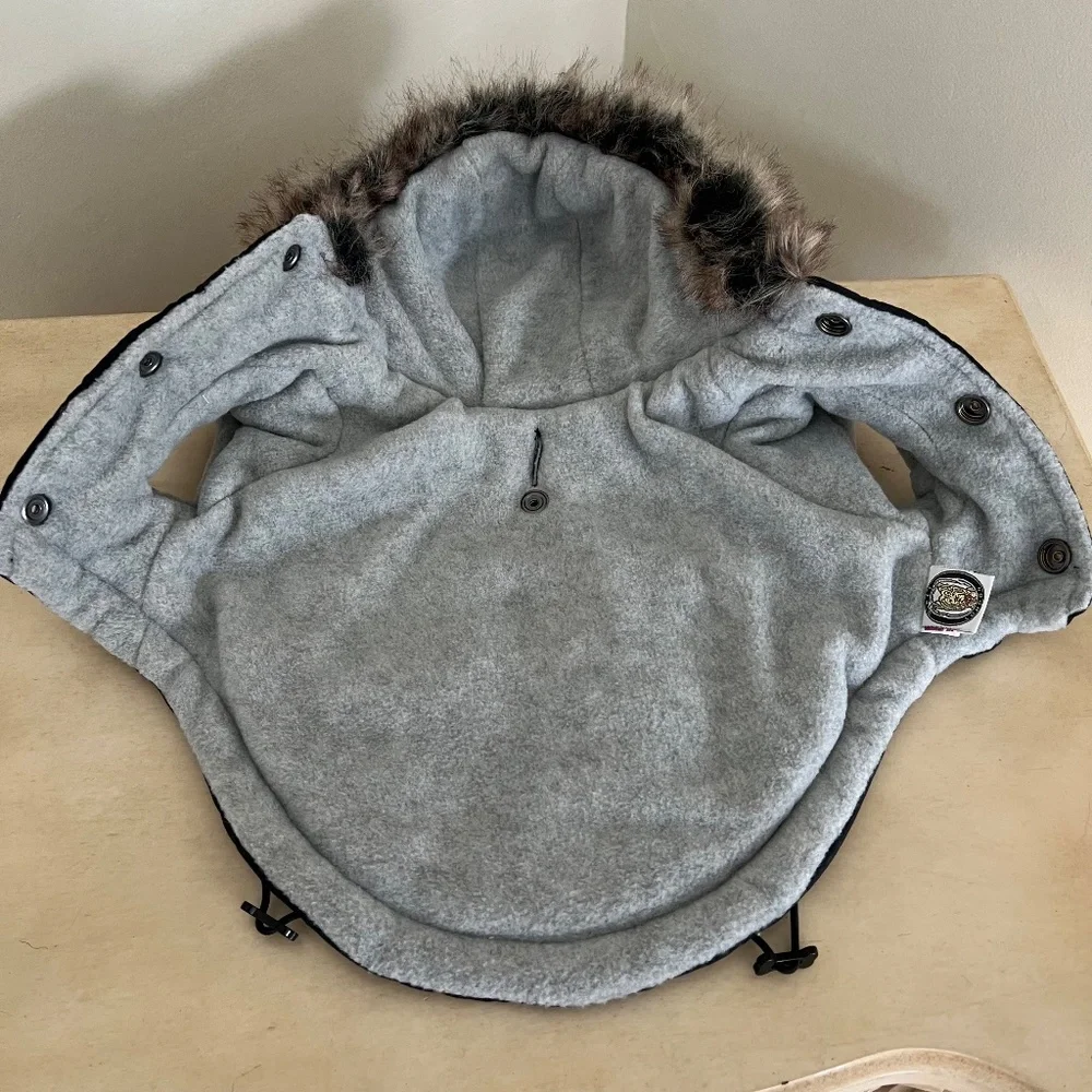 🐶 Faux Fur Hooded Dog Coat- NWOT - Size SMALL 🐶